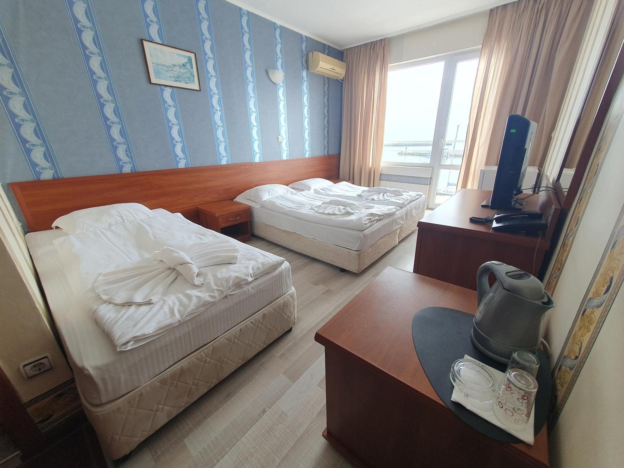 Lotos Hotel 발치크 외부 사진